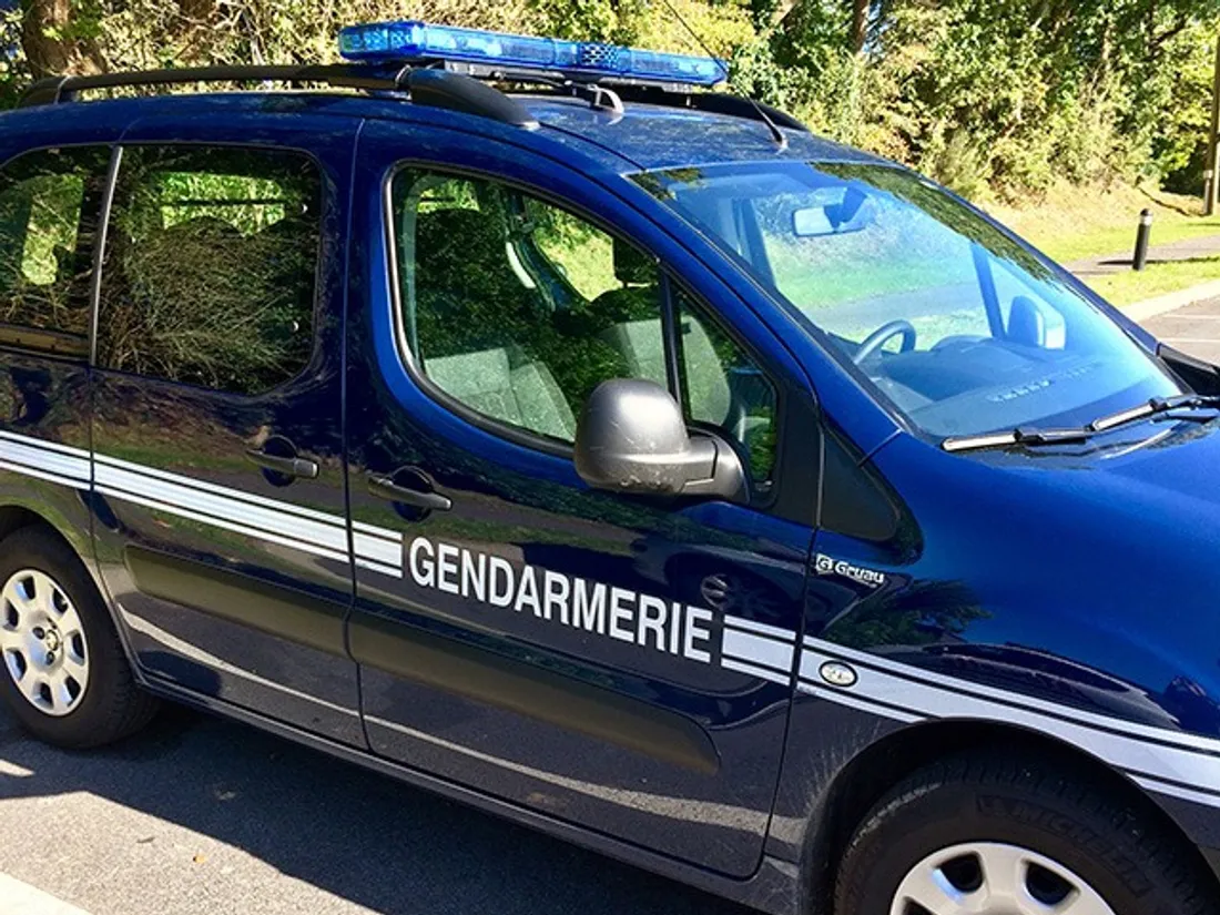 Voiture gendarmerie
